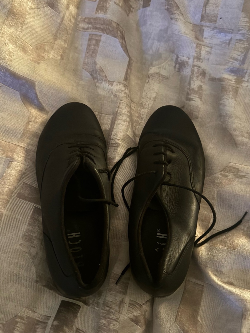 BLOCH BLACK LEATHER TAP SHOES